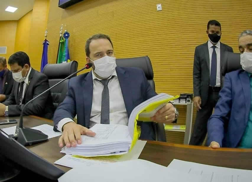 Alex Redano comemora sanção do governador à lei que altera áreas de reservas Alex Redano comemora sanção do governador à lei que altera áreas de reservas