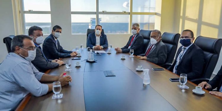 Alex Redano recebe direção da OAB/RO e discute parcerias institucionais