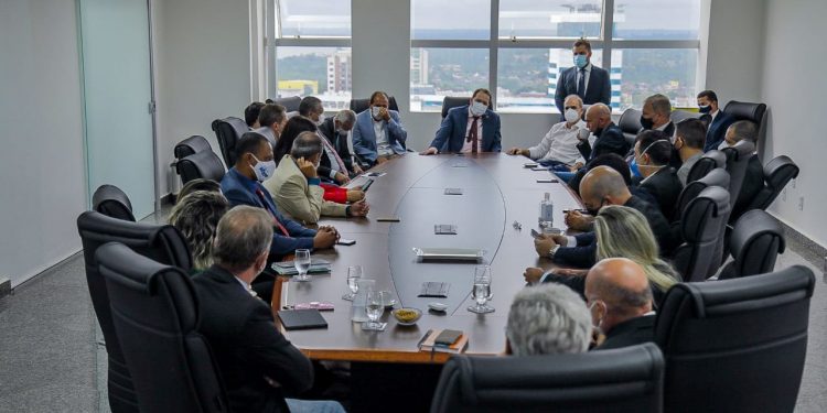 Deputados se reúnem com nova cúpula do MP e reafirmam defesa do diálogo e da harmonia