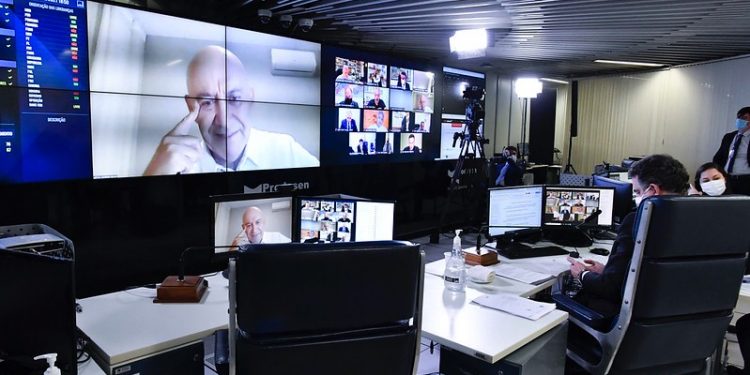 O estrago da pandemia sobre a educação é incalculável, afirma Confúcio Moura