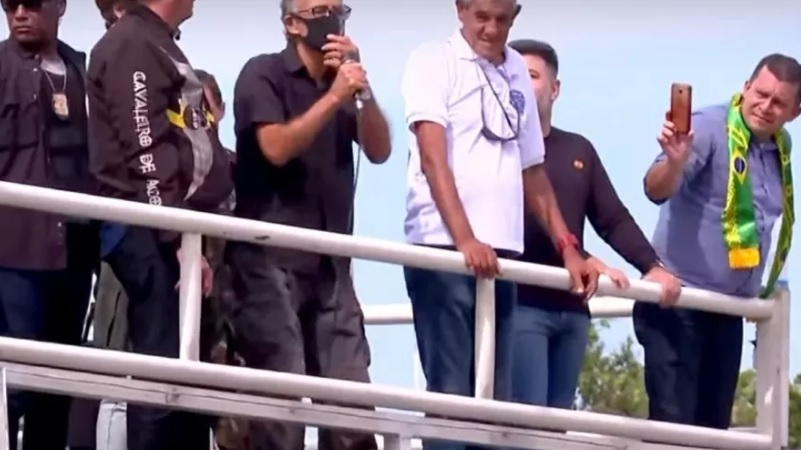 Ex-policial do Bope treina para virar ‘Max Bolsonaro’ em 2022 Ex-policial do Bope treina para virar ‘Max Bolsonaro’ em 2022