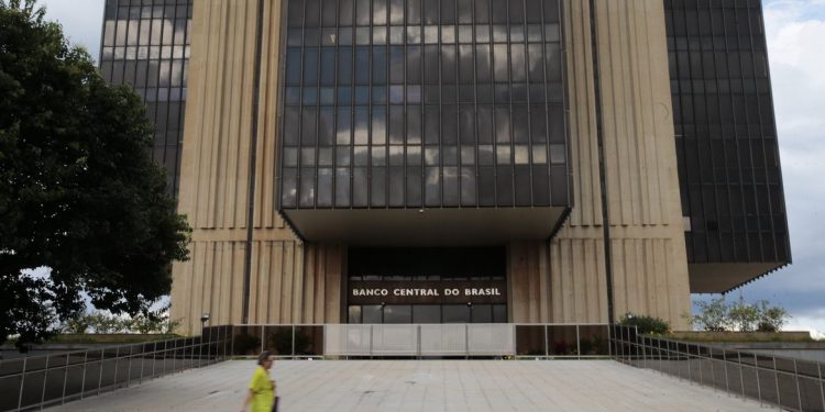 Mercado financeiro prevê crescimento econômico do Brasil de 3,96% neste ano Mercado financeiro prevê crescimento econômico do Brasil de 3,96% neste ano