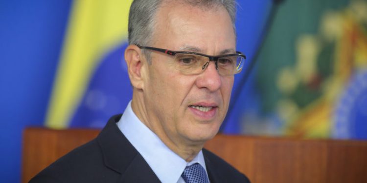 “Não há risco de racionamento de energia”, diz ministro