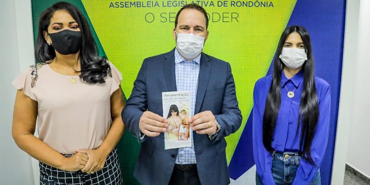 Aprovado projeto do presidente Alex Redano que incluiu lactantes no grupo prioritário para vacinação da covid