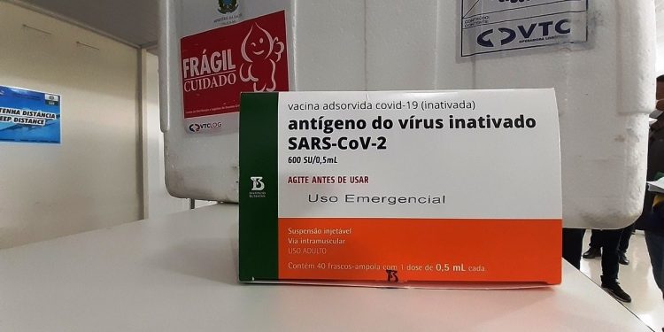 Organização Mundial da Saúde aprova uso emergencial da Coronavac