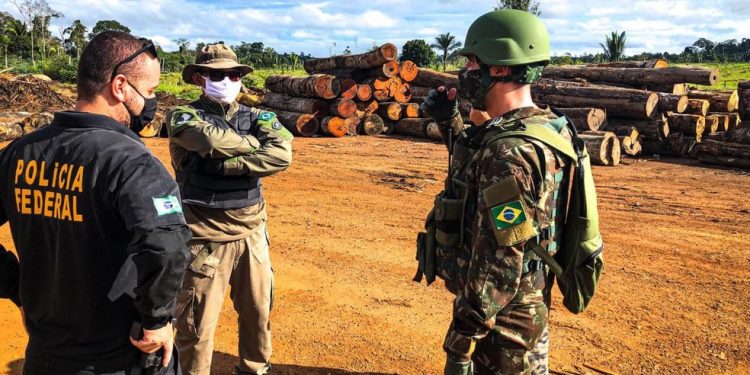 Operação militar vai combater crimes em 25 cidades da Amazônia, diz Mourão