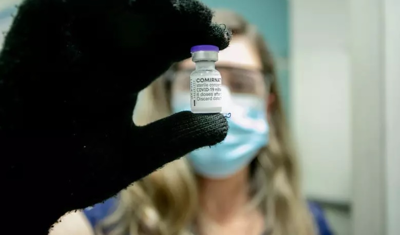 Saúde anuncia antecipação de mais 7 milhões de doses da Pfizer Saúde anuncia antecipação de mais 7 milhões de doses da Pfizer