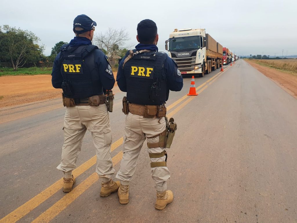BR 364 está parcialmente fechada no trevo para Cujubim, diz PRF BR 364 está parcialmente fechada no trevo para Cujubim, diz PRF