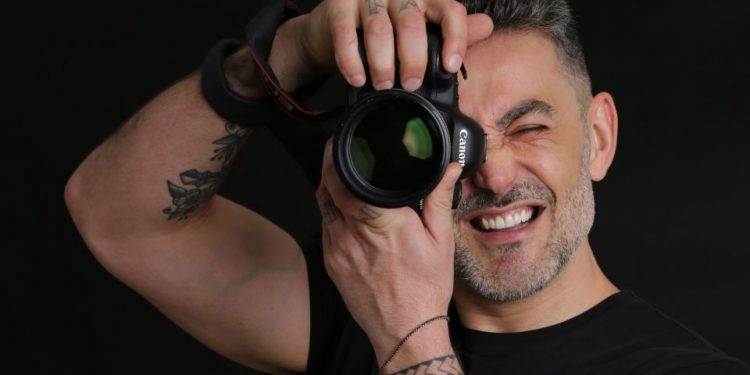 Fotógrafo de sucesso internacional, Glauber Bassi tem novo projeto com grandes marcas em pontos turísticos europeus Fotógrafo de sucesso internacional, Glauber Bassi tem novo projeto com grandes marcas em pontos turísticos europeus