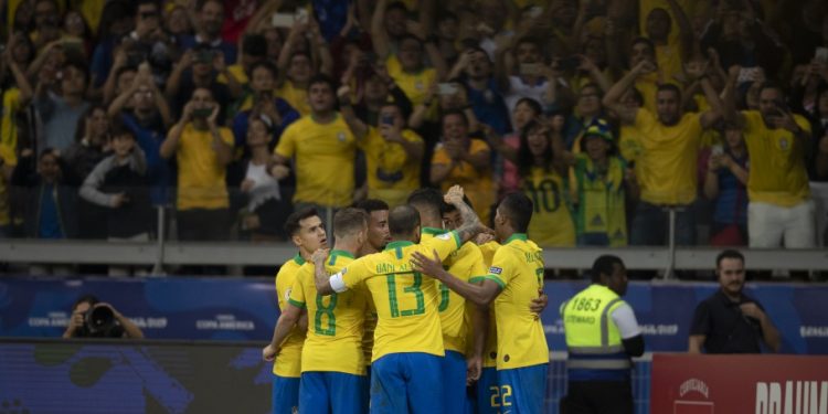 Justiça dá 48 horas para CBF explicar por que seleção não usa o número 24 Justiça dá 48 horas para CBF explicar por que seleção não usa o número 24