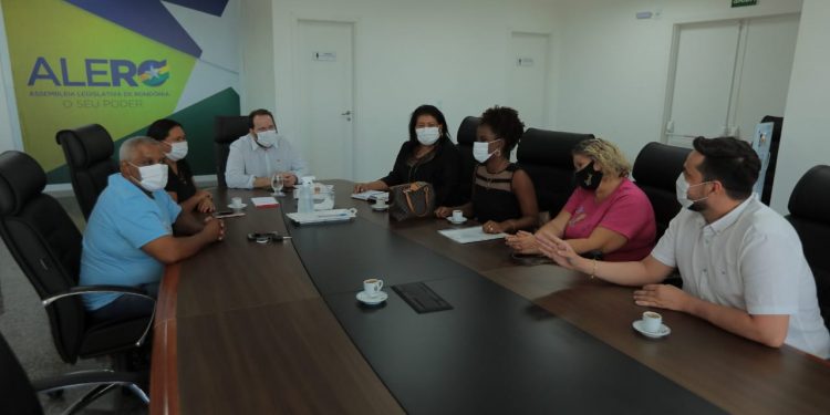 Presidente Alex Redano recebe direção da Associação de Pais e Amigos do Autista de RO