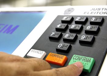 TSE emite nota sobre urna eletrônica, após declarações de Bolsonaro