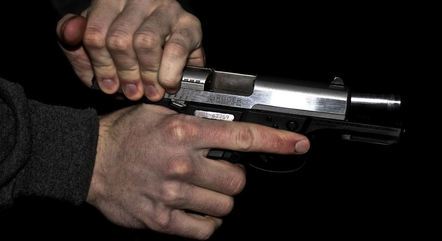 Governo federal revoga cobrança de imposto para exportação de armas Governo federal revoga cobrança de imposto para exportação de armas