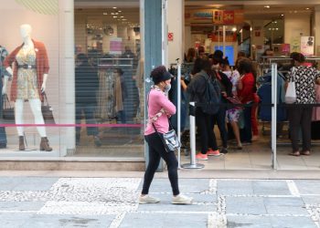 SP aumenta horário do comércio e capacidade de ocupação para 80%