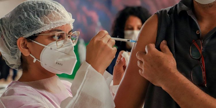 Imunização contra a Covid-19 chega a 60% da população vacinável de Porto Velho Imunização contra a Covid-19 chega a 60% da população vacinável de Porto Velho