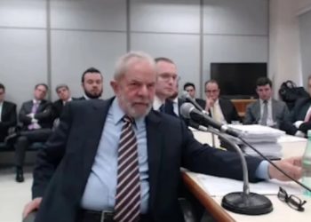 Procuradoria do DF ratifica denúncia contra Lula por propina