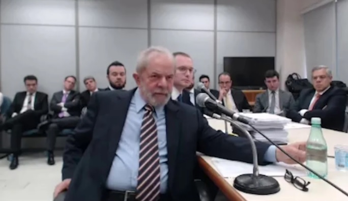 Procuradoria do DF ratifica denúncia contra Lula por propina Procuradoria do DF ratifica denúncia contra Lula por propina