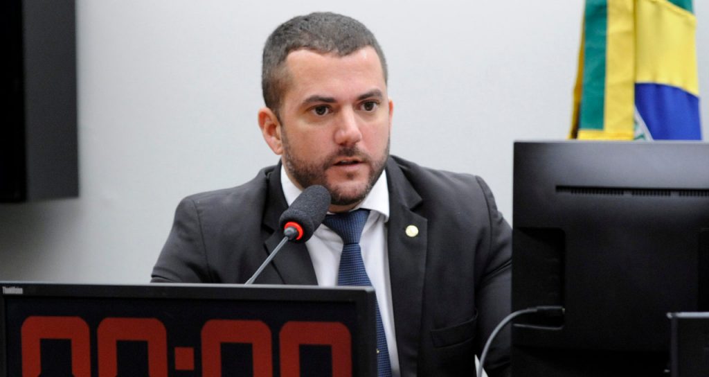 Câmara federal aprova prisão mais rigorosa para quem matar policial Câmara federal aprova prisão mais rigorosa para quem matar policial