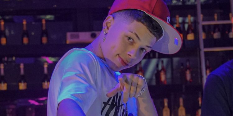 Sucesso no Tik Tok, Kelvyn Bertoni ataca novamente e lança o single ‘Hi Baby’ Sucesso no Tik Tok, Kelvyn Bertoni ataca novamente e lança o single ‘Hi Baby’