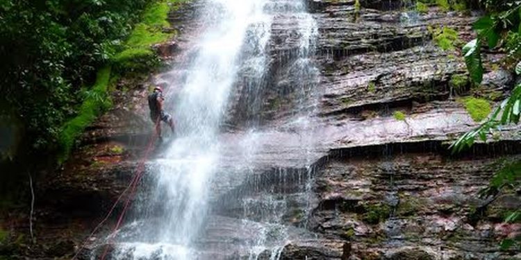 Governo promulga lei que institui políticas estaduais de turismo em Rondônia Governo promulga lei que institui políticas estaduais de turismo em Rondônia
