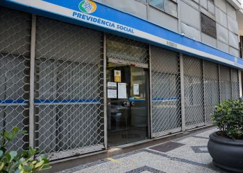 Agências do INSS passam a ter supervisão de atendimento presencial