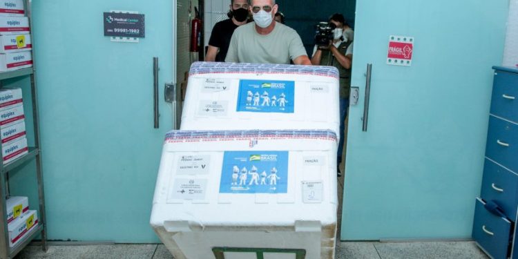 Rondônia recebe 18.850 doses de vacinas para fortalecer combate à covid-19 no Estado