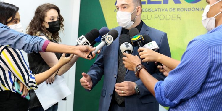 Presidente Alex Redano destaca os trabalhos em seis meses de gestão