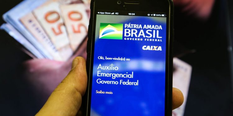 Trabalhadores nascidos em julho podem sacar auxílio emergencial Trabalhadores nascidos em julho podem sacar auxílio emergencial