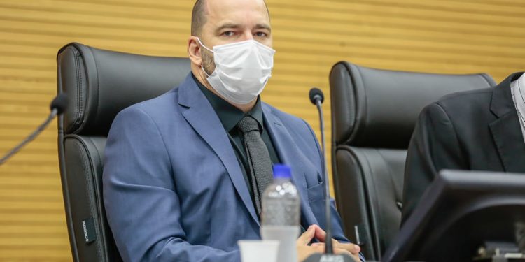 Empenhado R$ 450 mil para recuperação de estradas vicinais em Machadinho Empenhado R$ 450 mil para recuperação de estradas vicinais em Machadinho