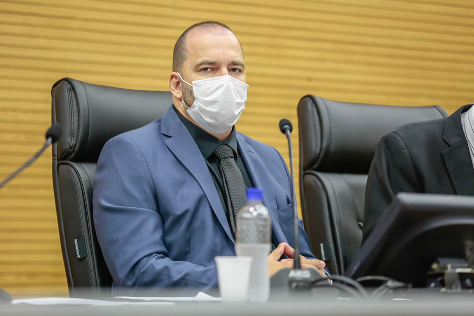 Empenhado R$ 450 mil para recuperação de estradas vicinais em Machadinho Empenhado R$ 450 mil para recuperação de estradas vicinais em Machadinho