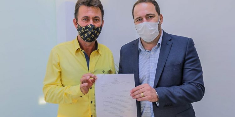 Assegurados R$ 150 mil para recuperação de estradas vicinais em Nova Brasilândia Assegurados R$ 150 mil para recuperação de estradas vicinais em Nova Brasilândia