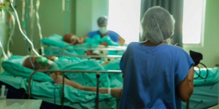 Risco de covid-19 grave é até 6 vezes maior em pacientes com Alzheimer Risco de covid-19 grave é até 6 vezes maior em pacientes com Alzheimer