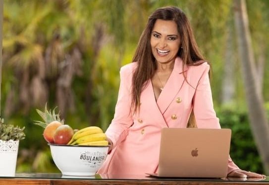 Brasileira especialista em alimentação saudável vem dos EUA ao Brasil para lançar livro sobre superação Brasileira especialista em alimentação saudável vem dos EUA ao Brasil para lançar livro sobre superação