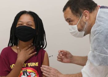 Pfizer pedirá autorização de uso de vacina em crianças no Brasil