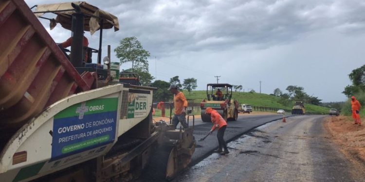 DER executa 60 quilômetros de asfalto na RO-460, no acesso a Buritis
