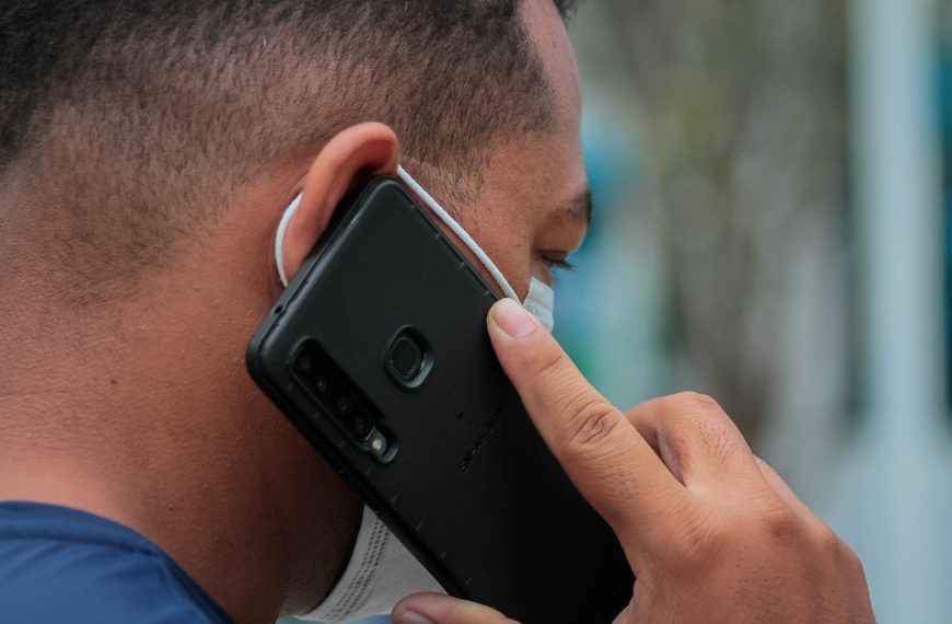 Clientes de telefonia que perderem emprego podem ter multa de fidelidade cancelada Clientes de telefonia que perderem emprego podem ter multa de fidelidade cancelada