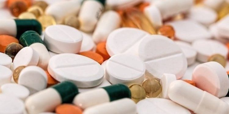 Danos do uso indiscriminado de aspirina são maiores do que os benefícios Danos do uso indiscriminado de aspirina são maiores do que os benefícios