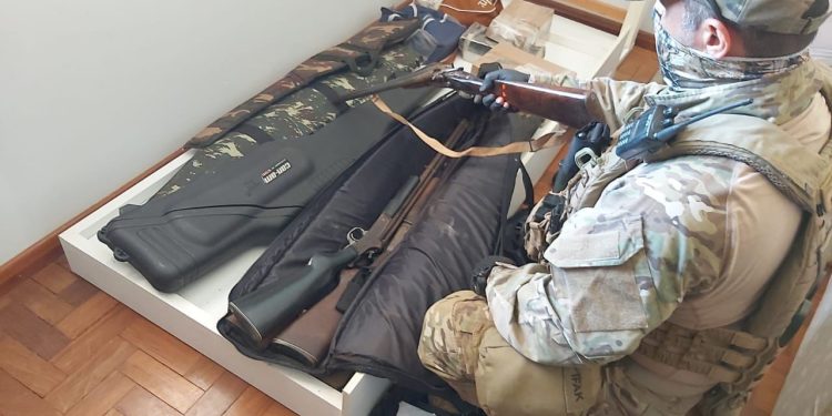 Polícia Federal desmantela quadrilha de tráfico internacional de drogas