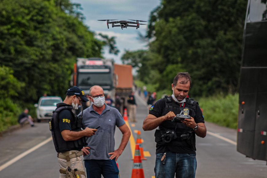 Tecnologias são utilizadas por equipe da Politec para perícias em acidentes nas rodovias Tecnologias são utilizadas por equipe da Politec para perícias em acidentes nas rodovias