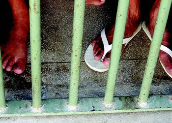 Um terço dos presos relata violência na hora da prisão, diz Defensoria