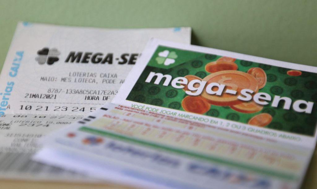 Nenhum apostador acerta Mega-Sena e prêmio acumula em R$ 6,5 milhões Nenhum apostador acerta Mega-Sena e prêmio acumula em R$ 6,5 milhões