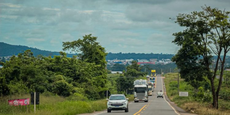 Motoristas devem estar atentos aos cuidados para as viagens durante as férias de fim de ano Motoristas devem estar atentos aos cuidados para as viagens durante as férias de fim de ano