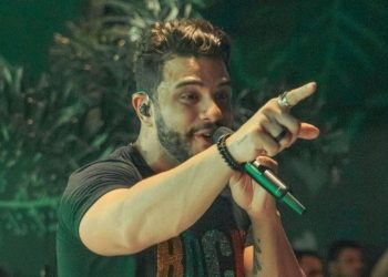 Cantor, Avine Vinny, do hit “Coração Cachorro” é preso após ameaçar ex-esposa