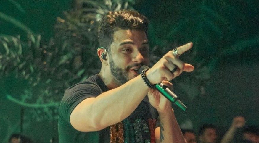 Cantor, Avine Vinny, do hit “Coração Cachorro” é preso após ameaçar ex-esposa Cantor, Avine Vinny, do hit “Coração Cachorro” é preso após ameaçar ex-esposa