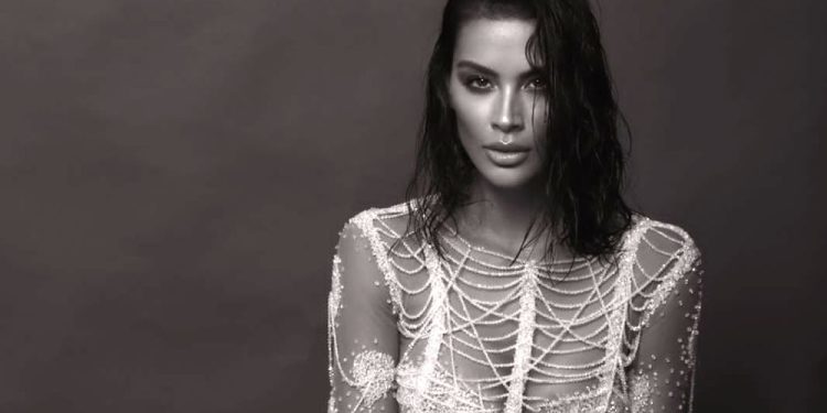 Influencer Saiury Carvalho está pronta para brilhar com as energias do Triângulo Dourado