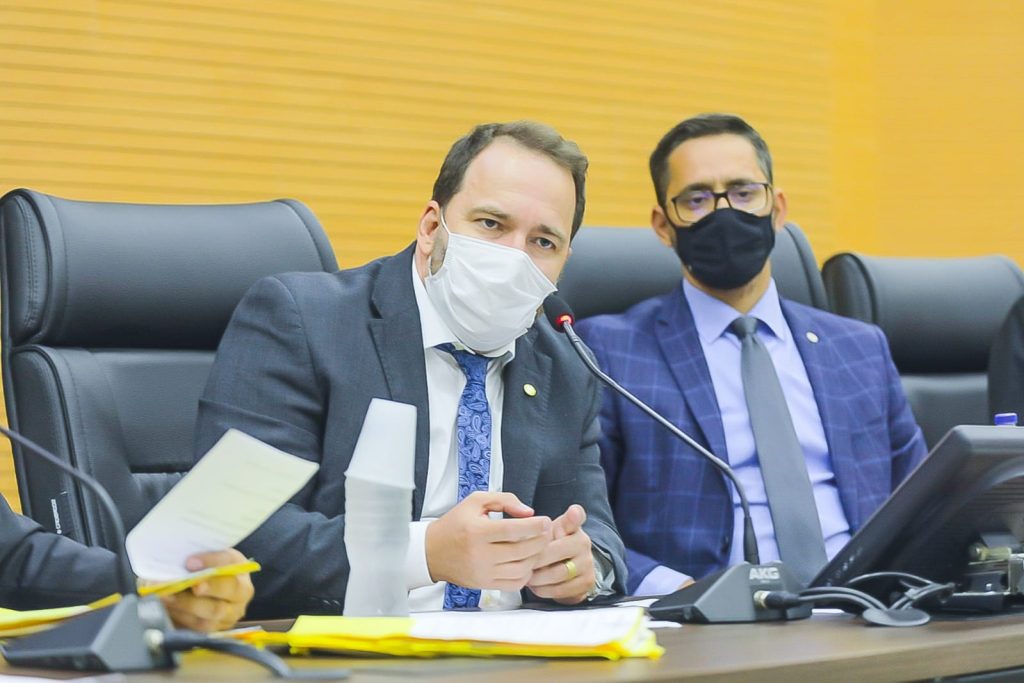 Deputado Alex Redano conquista R$ 100 mil para a compra de medicamentos para a rede pública de saúde de Rio Crespo Deputado Alex Redano conquista R$ 100 mil para a compra de medicamentos para a rede pública de saúde de Rio Crespo