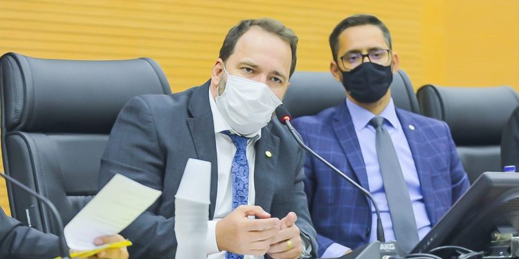 Deputado Alex Redano conquista R$ 100 mil para a compra de medicamentos para a rede pública de saúde de Rio Crespo Deputado Alex Redano conquista R$ 100 mil para a compra de medicamentos para a rede pública de saúde de Rio Crespo
