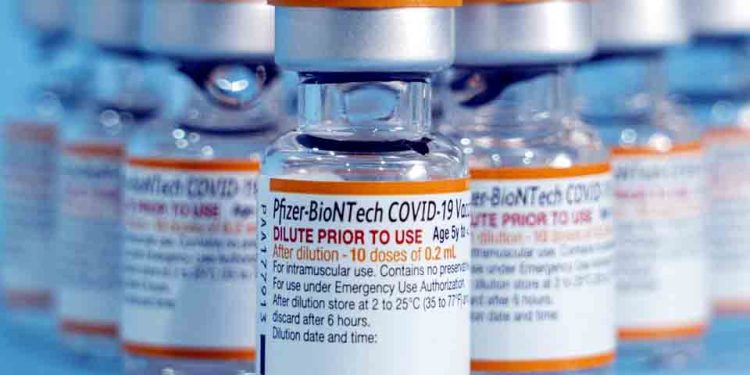 País recebe mais 1,8 milhão de vacinas pediátricas da Pfizer