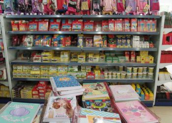Procon orienta pais de alunos sobre lista de material escolar em Ariquemes