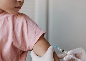 Queiroga anuncia 600 mil doses a mais da vacina para crianças